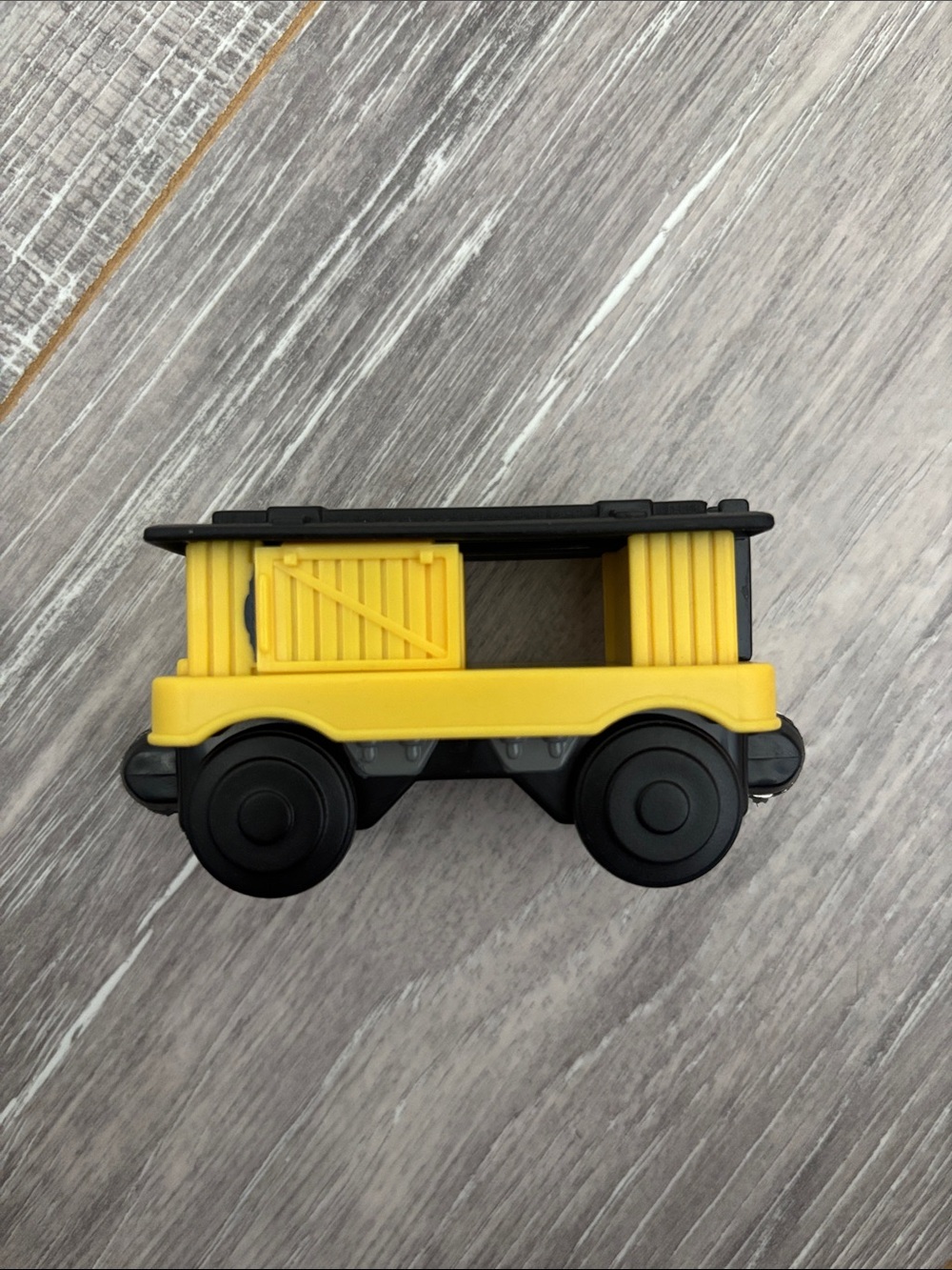 Fill Em Up Box Car by Lionel - Picture 8 of 9